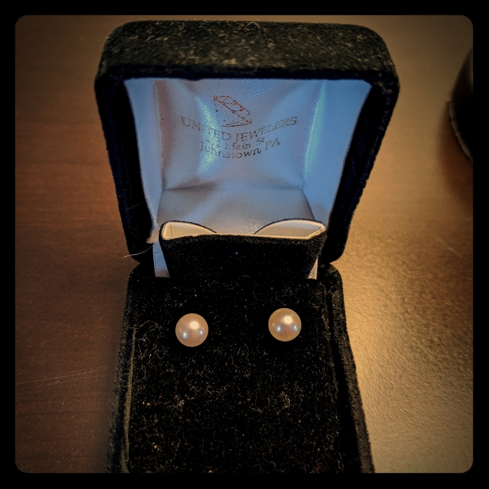 Genuine Pearl/Gold Earrings 14K